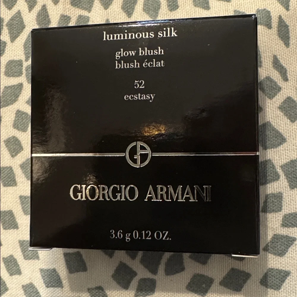 Giorgio Armani luminous silk glow blush ecstasy 52